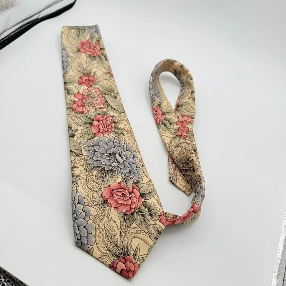 Vintage Lands' End Necktie Men's Cream Floral Silk Hand Sewn 58L